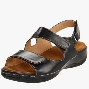 Willy Liana Black Patent leather sandal size 39 or size 8